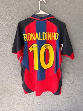 Ronaldinho Barcelona 2004/05 Home Retro Soccer Jersey